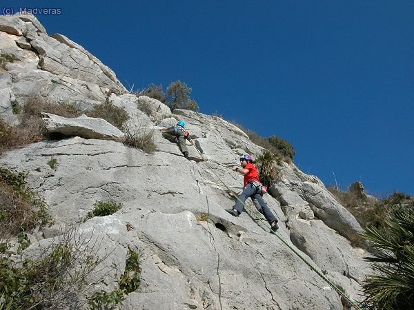 Susana abirendo un III ... y Julio en el III de al lado en libre.