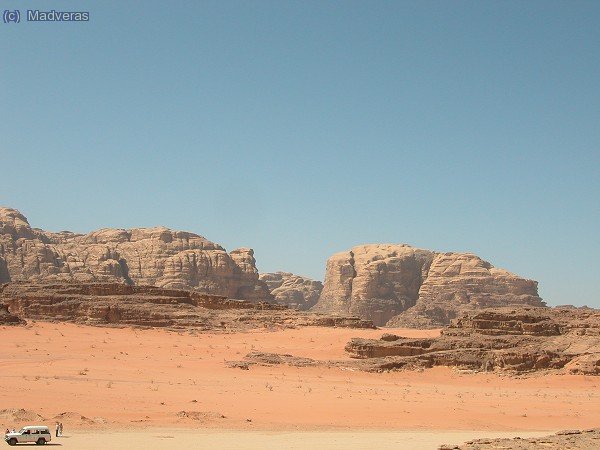 paisajes y paredes impresionantes... y uno de nuestros 4x4 :-p