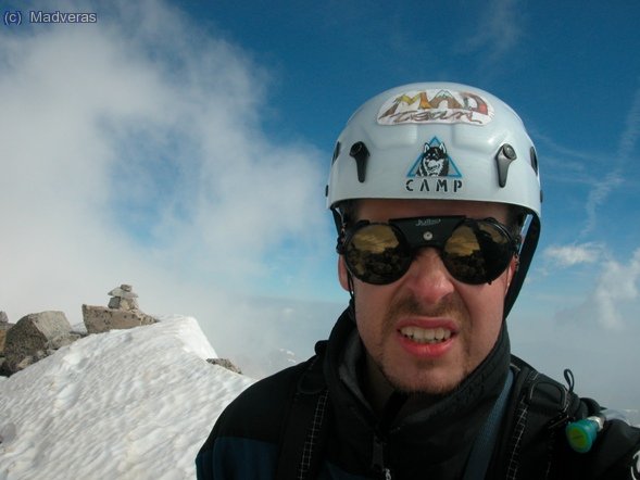 Autoretrato en la cima del Pico del Medio .... ¿como puedo poner tal cara de asco?