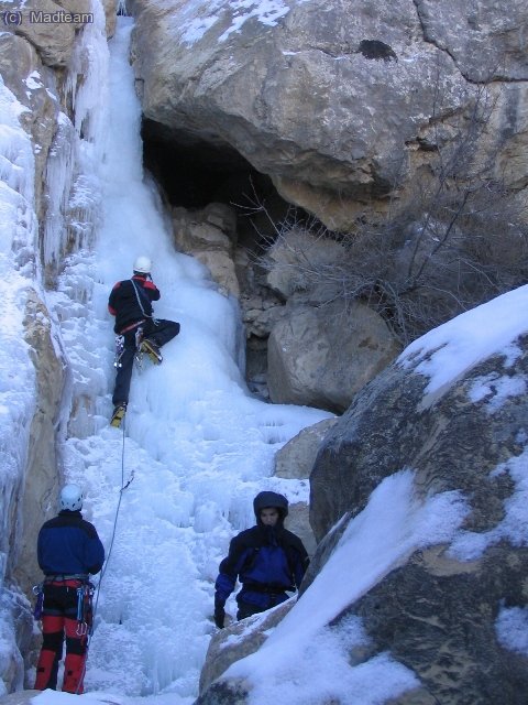 Trabalón empieza a abrir la primera cascada