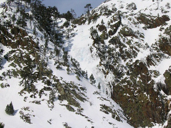 La cascada de les truites. via de 90m y dos largos. Foto: Dave