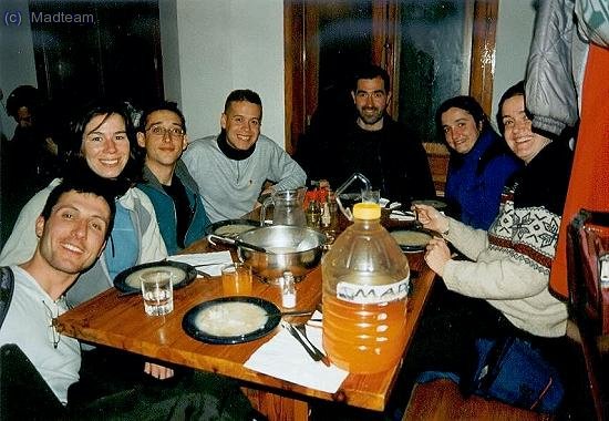 Más cena: MadEdu, Nuria, Sergi, MadVeras, Albert, Olga, Cristina. foto: EVA