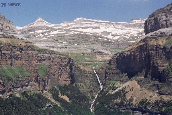 Cascada y circo de Cotatuero.