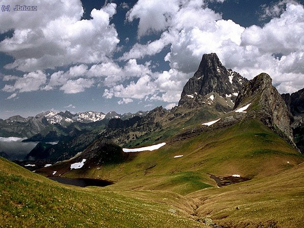 El Midi d´Ossau desde las inmediaciones del collado de los Monjes