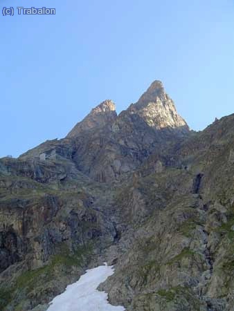 es Monts Rouges du Triolet y el refugio Dalmazzi