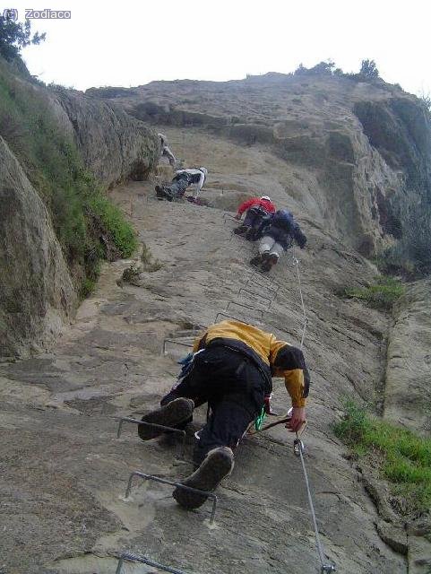 Subiendo la primera pared del primer tramo