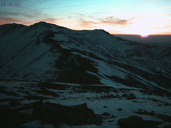 Amanece tras Cabezas de Hierro