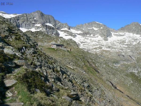 Refugio de Maupas, con el marco incomparable de los Crabioules, Lezat y Quayrat