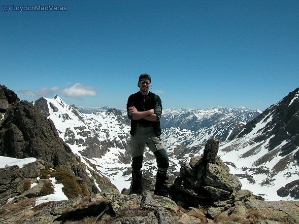 MadVeras (y sus super gafas nuevas) en la cima del Ruf