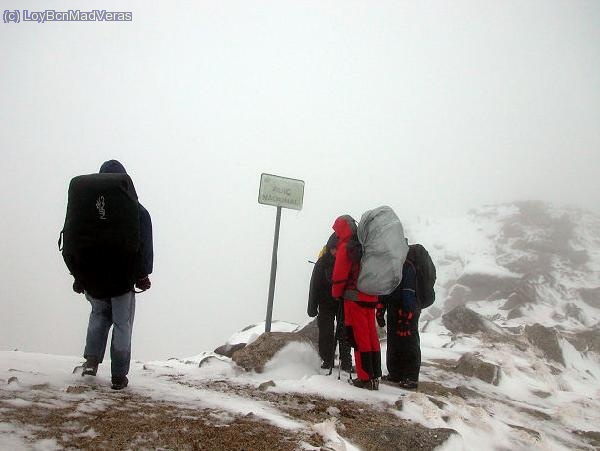 Coll de Peguera, con nieve, viento y niebla