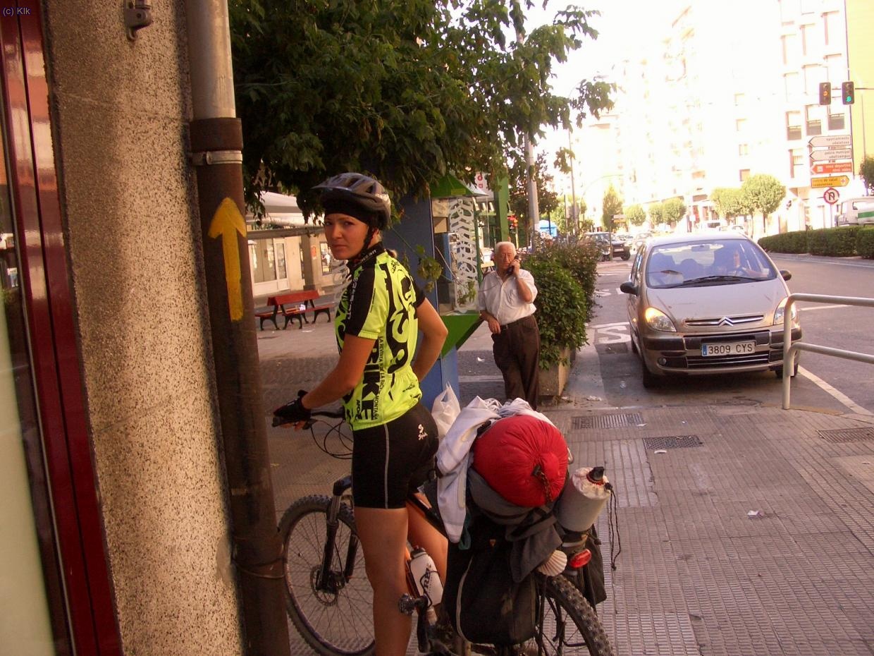 pamplona.. y una de esas maravillosas flechas amarillas