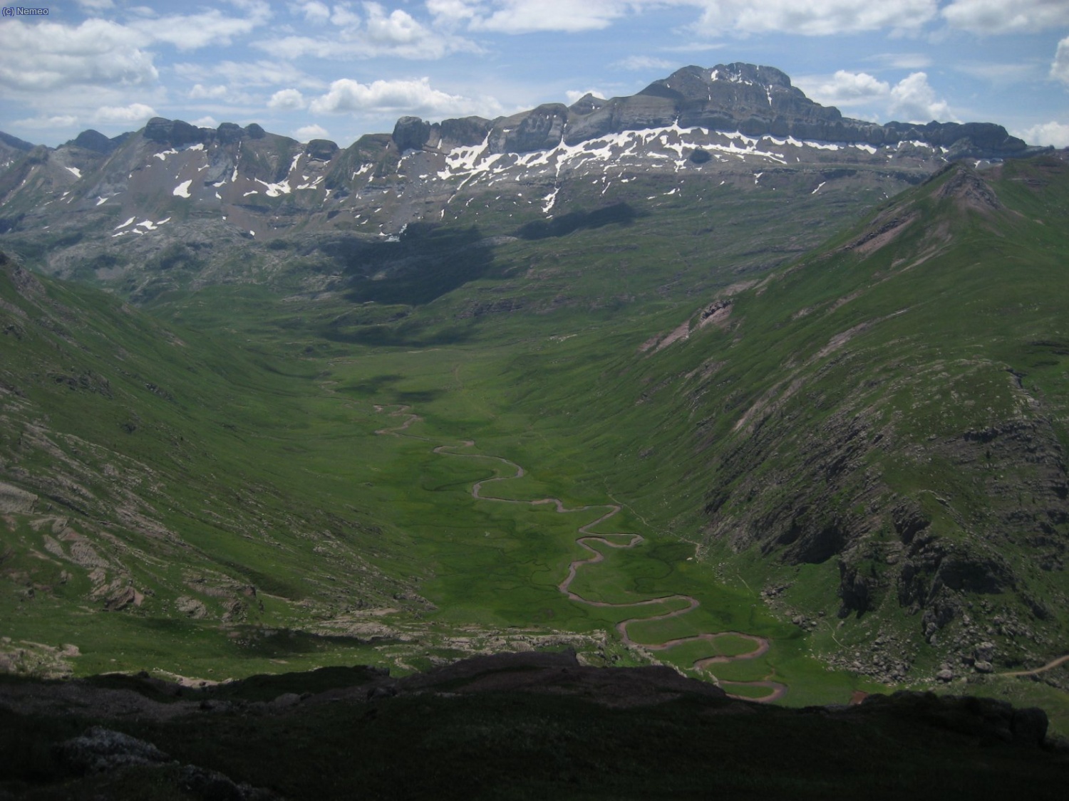 Vista de aguas tuertas y su circo.