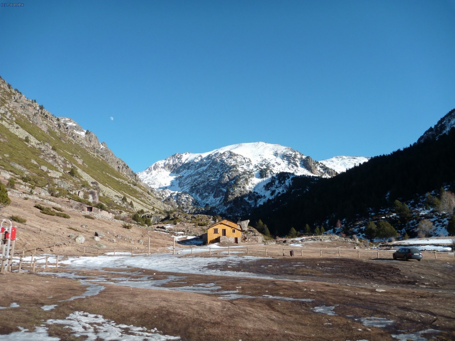 Parking del camping Vall d´ Incles.