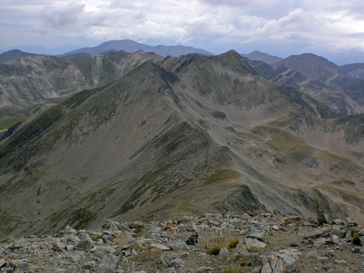 Vistes de la cresta que va cap al Freser i el Pic de l