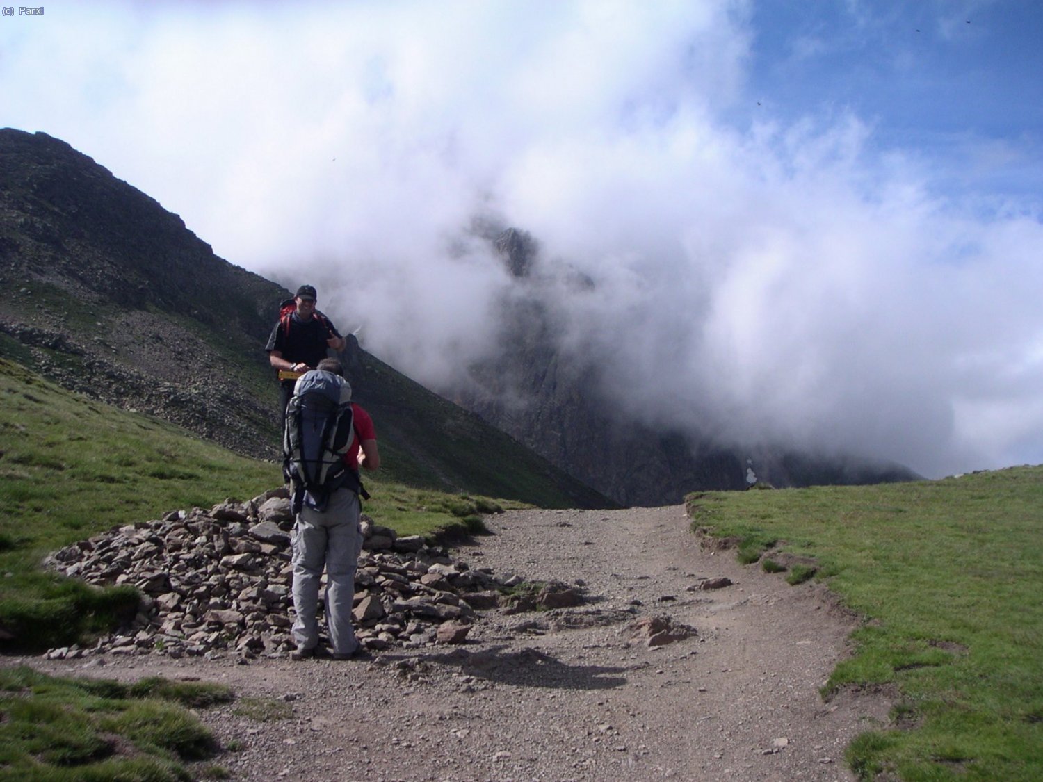 Al Soum de Pombie, amb molt de fred i el Midi enganxat per un núvol.